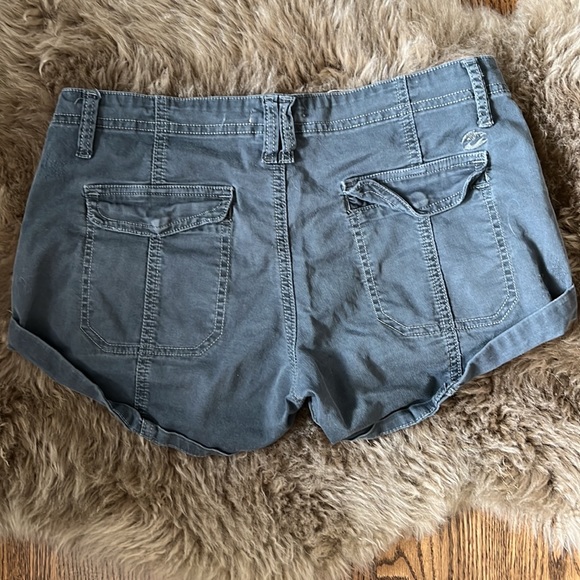 Billabong Grey Cargo Shorts. Size 5. - Picture 2 of 2
